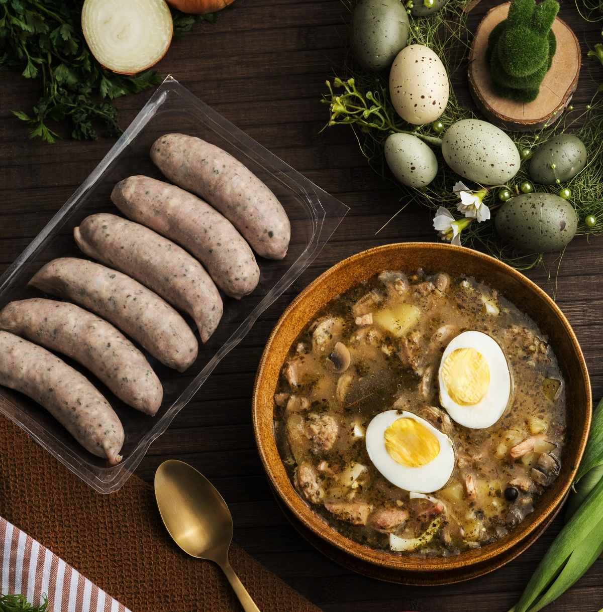 Jakie mięso do wielkanocnego żurku? Biała kiełbasa i nie tylko!